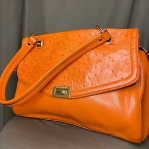 🍊 Antonio Melani “Sienna” Blair Orange Shoulder Bag